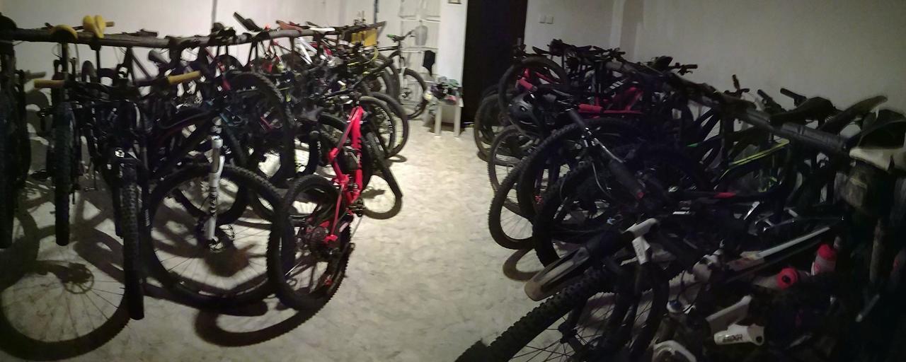 Bike-Hotel Medenec โนเว เมียสโต โปดสเมอร์เกม ภายนอก รูปภาพ